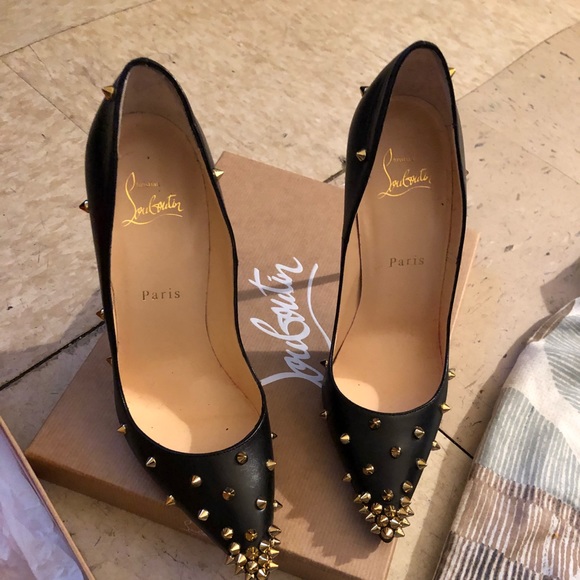 Christian Louboutin - Picture 3 of 8